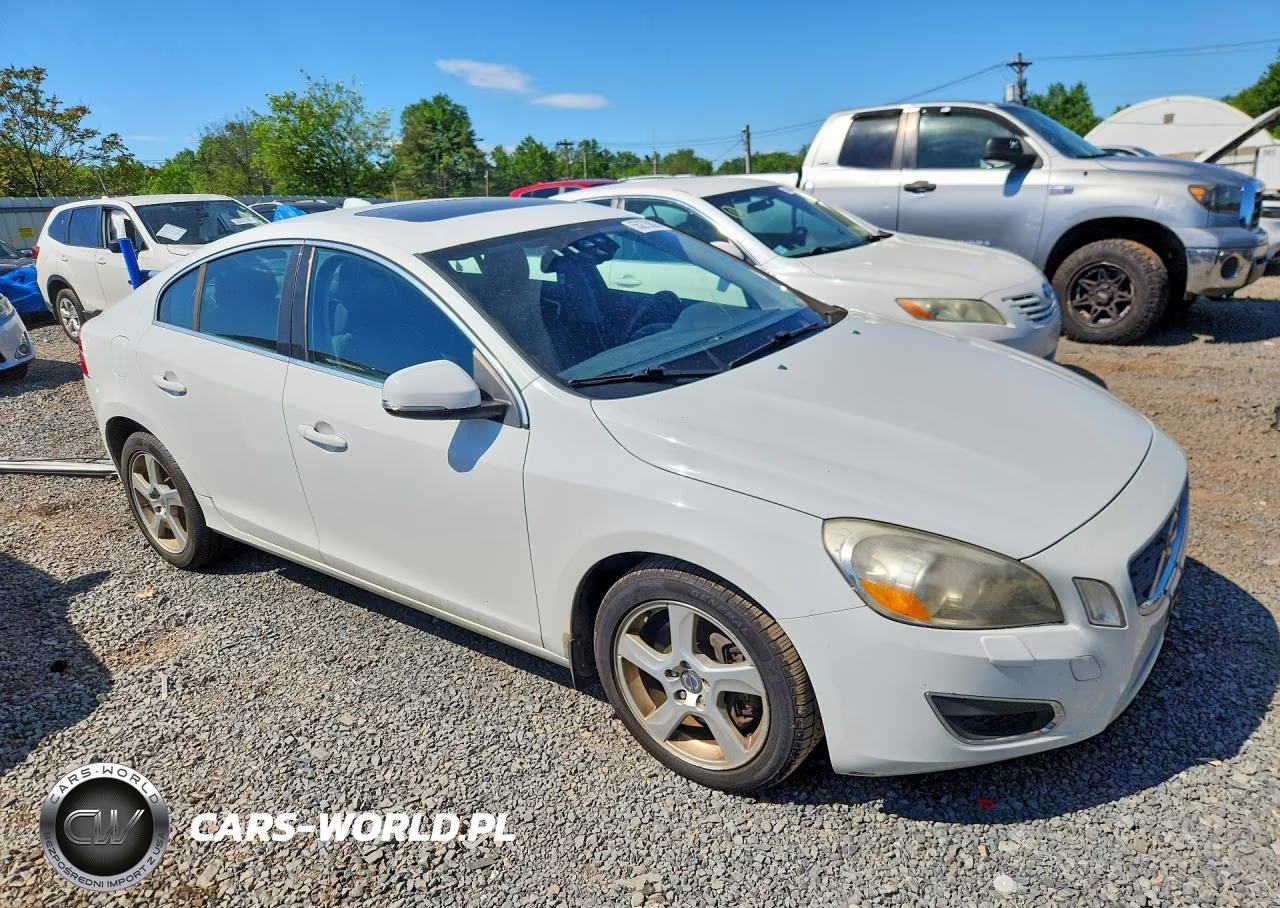 2012 Volvo S60 T5 VIN:YV1622FS0C2102717 - 4