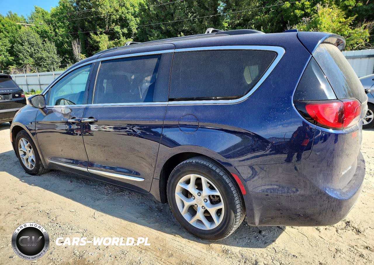 2017 Chrysler Pacifica Touring L VIN:2C4RC1BG4HR809498 - 2