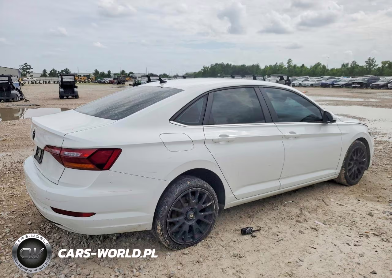 2019 Volkswagen Jetta S VIN:3VWC57BU9KM026522 - 3