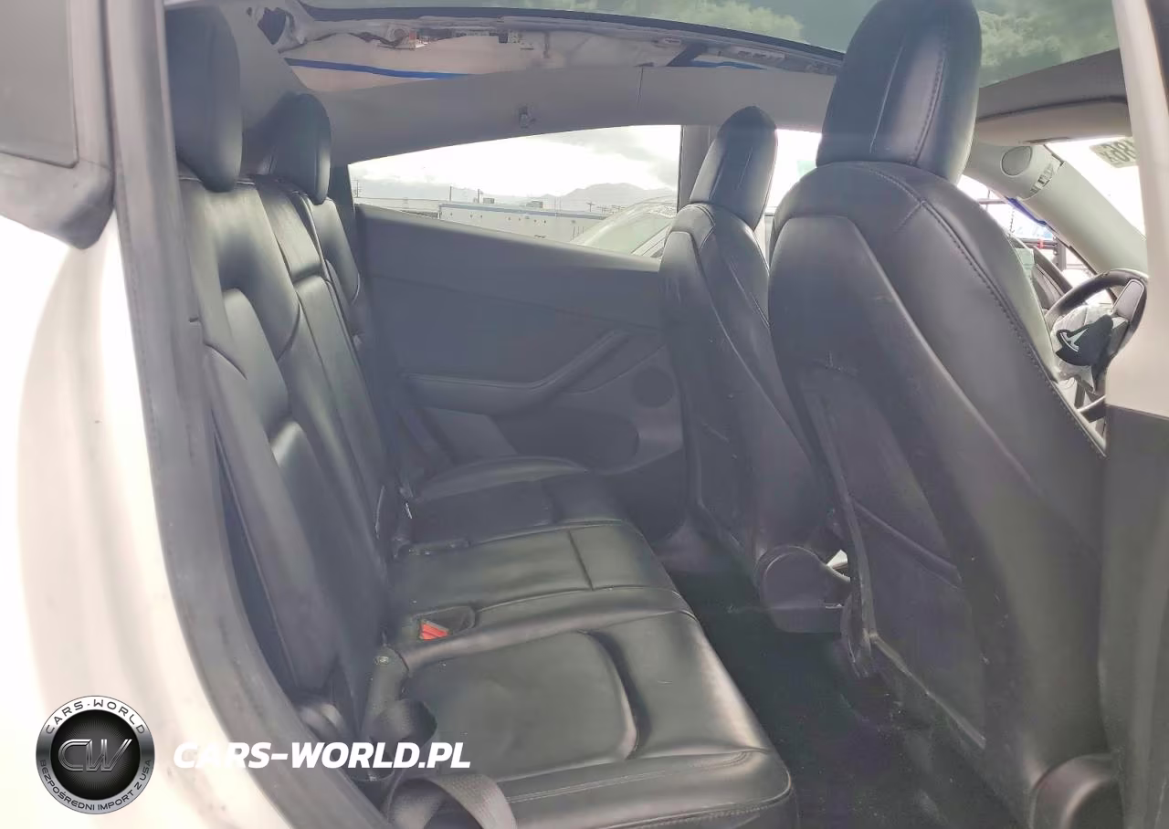 2021 Tesla Model Y VIN:5YJYGDEE2MF231368 - 11