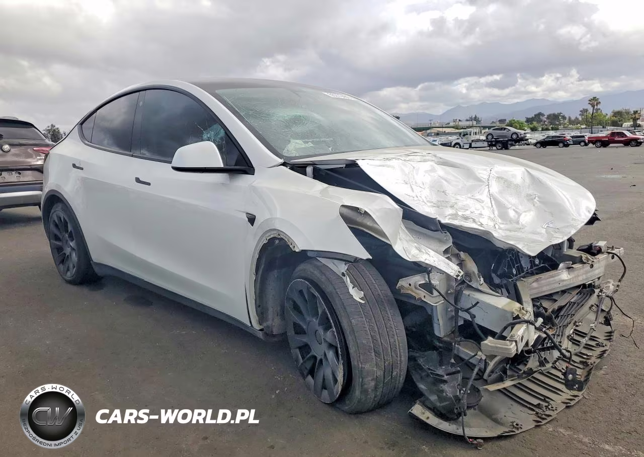 2021 Tesla Model Y VIN:5YJYGDEE2MF231368 - 4