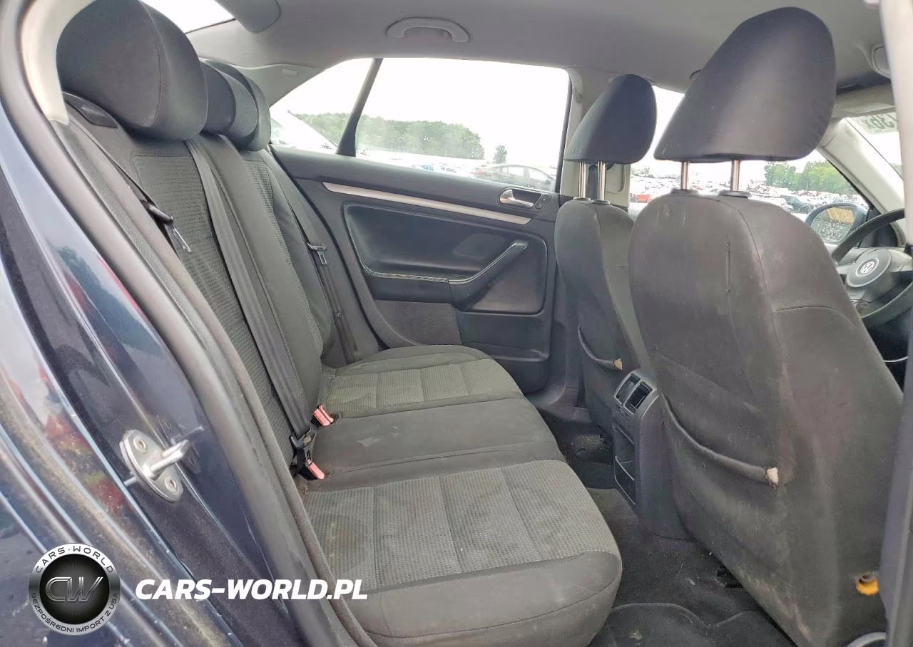 2010 Volkswagen Jetta S VIN:3VWJX7AJ4AM097294 - 10
