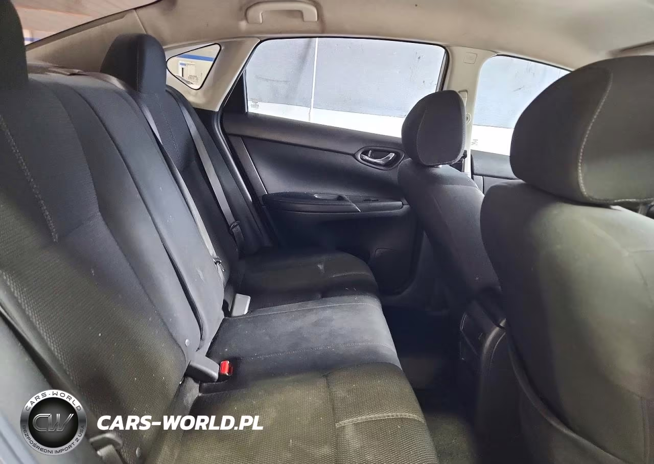 2018 Nissan Sentra S VIN:3N1AB7AP6JY309212 - 10