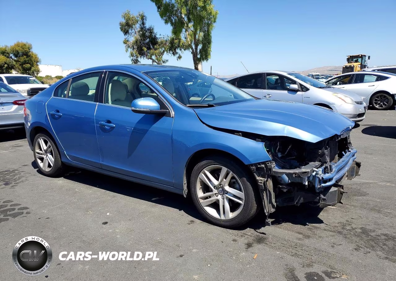 2015 Volvo S60 Premier VIN:YV126MFK2F1348581 - 4