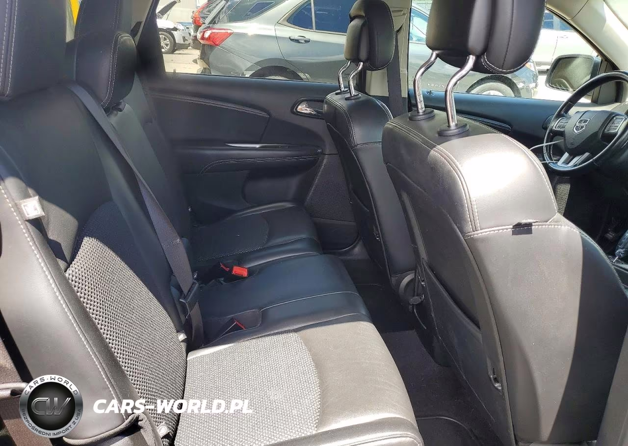 2019 Dodge Journey Crossroad VIN:3C4PDDGG4KT834078 - 11