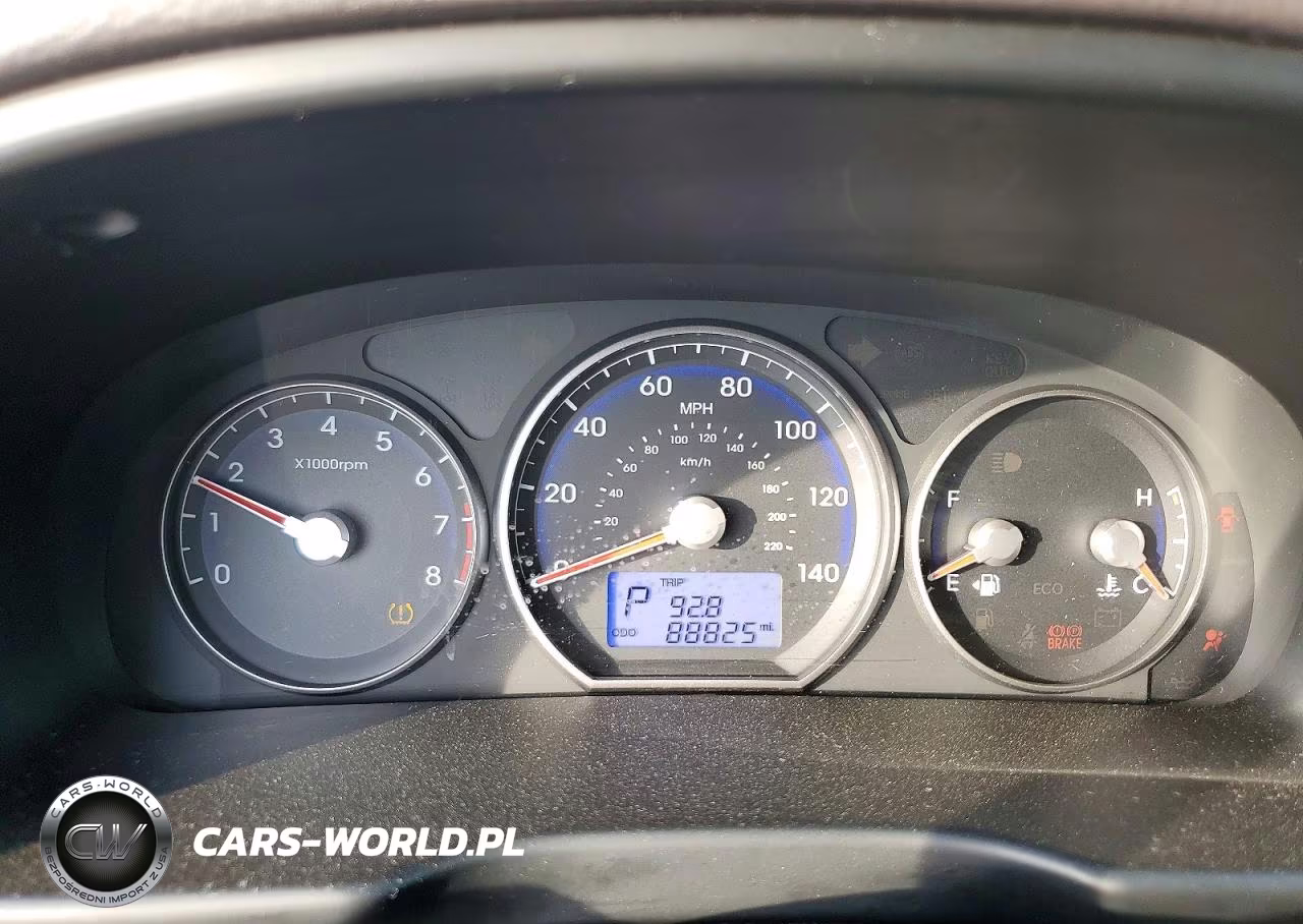 2011 Hyundai Santa Fe Limited V6 VIN:5XYZKDAG7BG004791 - 9