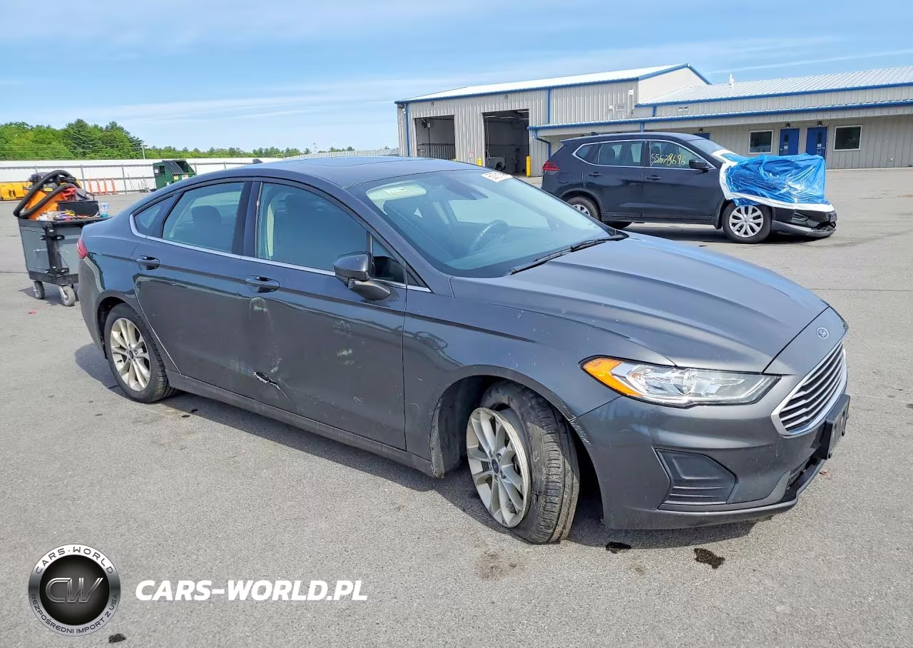 2020 Ford Fusion Se VIN:3FA6P0LU9LR100810 - 4