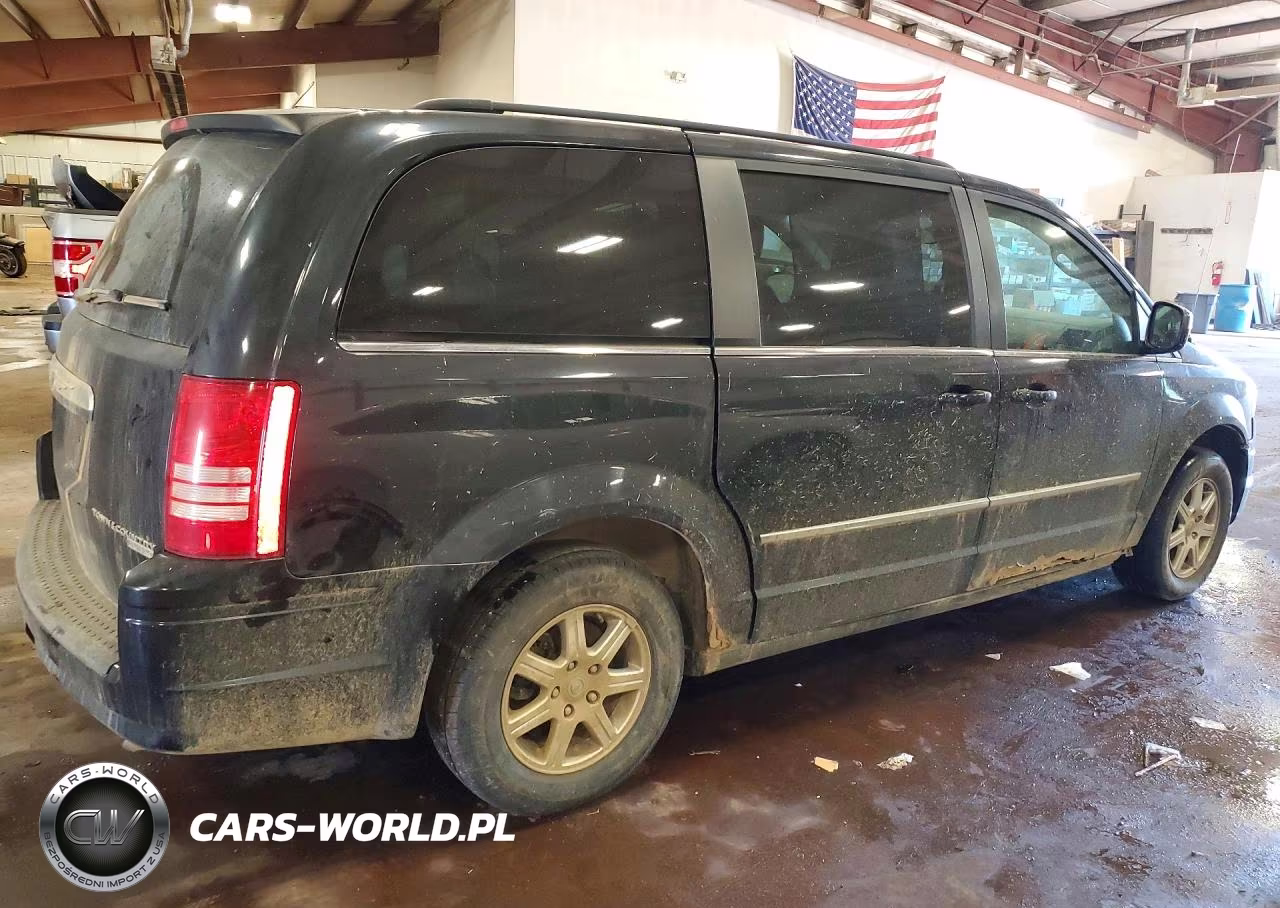 2010 Chrysler Town & Country Touring VIN:2A4RR5D15AR427480 - 3