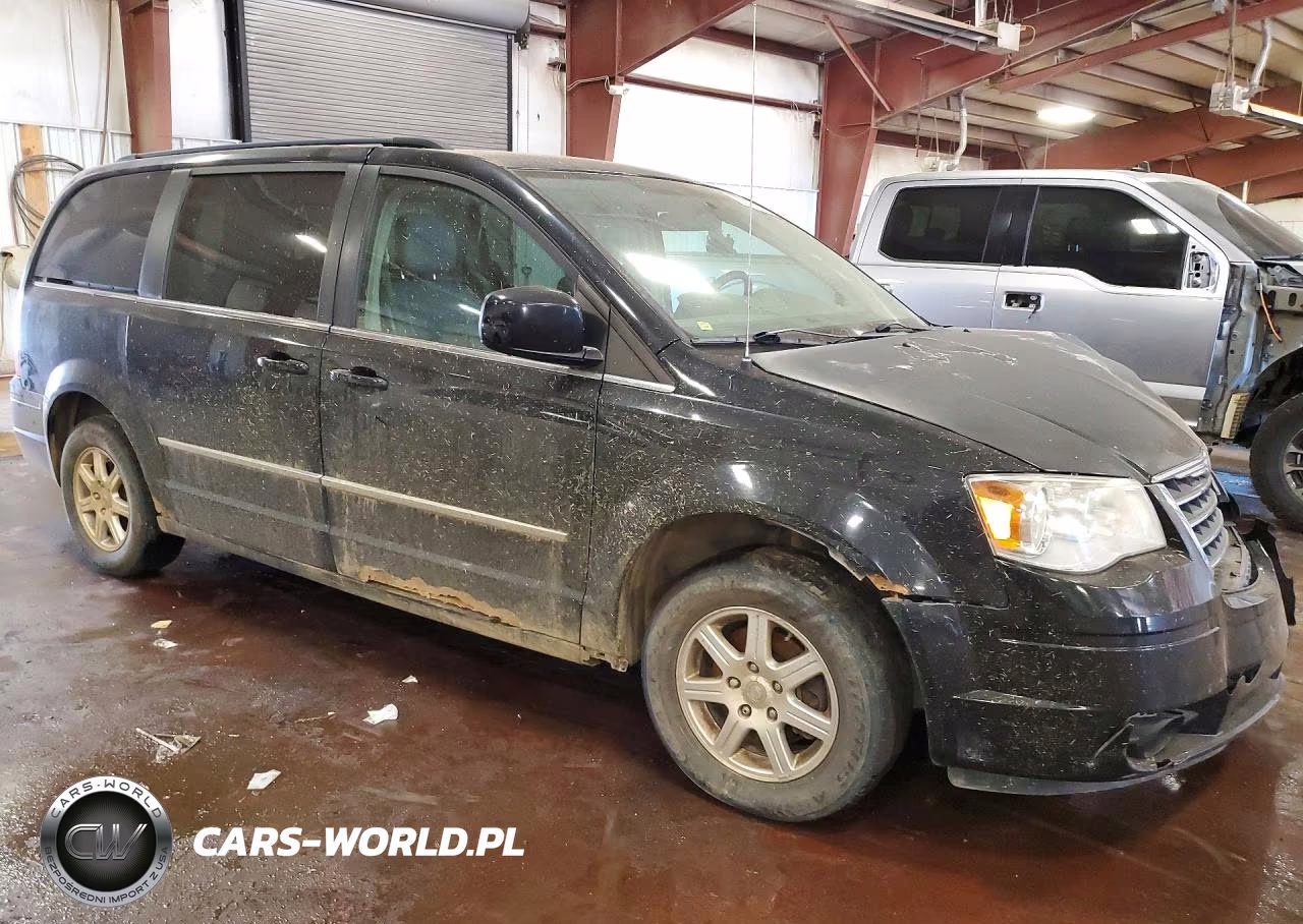 2010 Chrysler Town & Country Touring VIN:2A4RR5D15AR427480 - 4