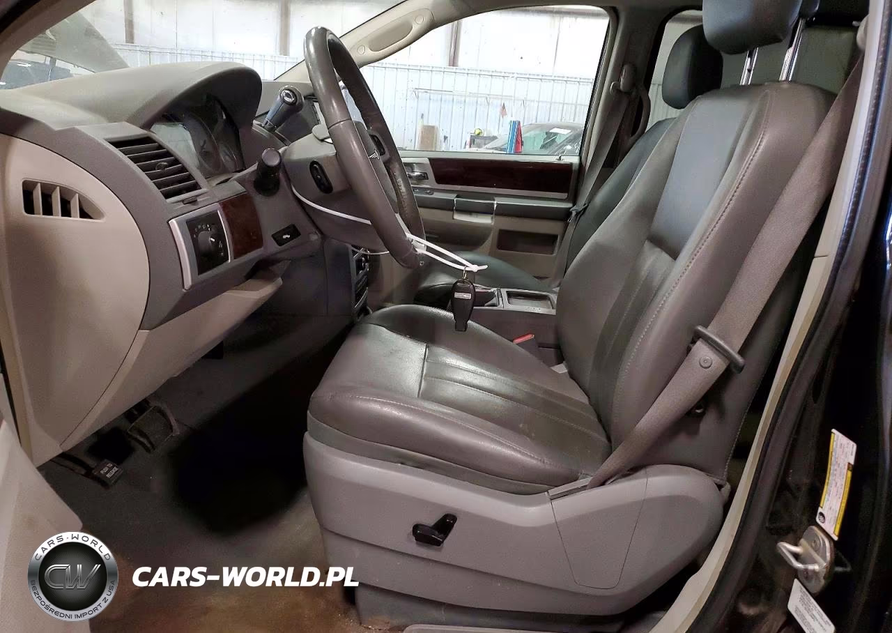 2010 Chrysler Town & Country Touring VIN:2A4RR5D15AR427480 - 7