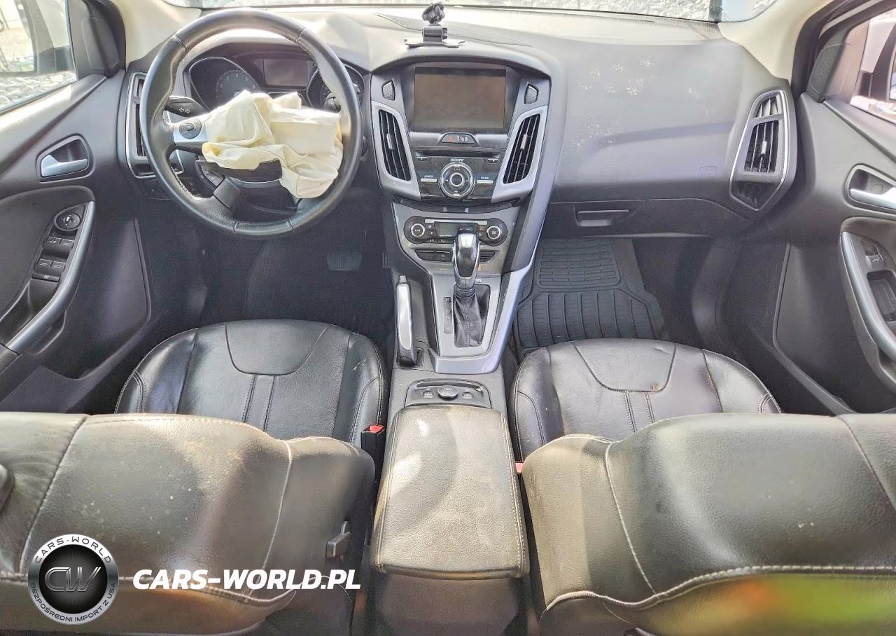2012 Ford Focus Titanium VIN:1FAHP3N26CL327456 - 8