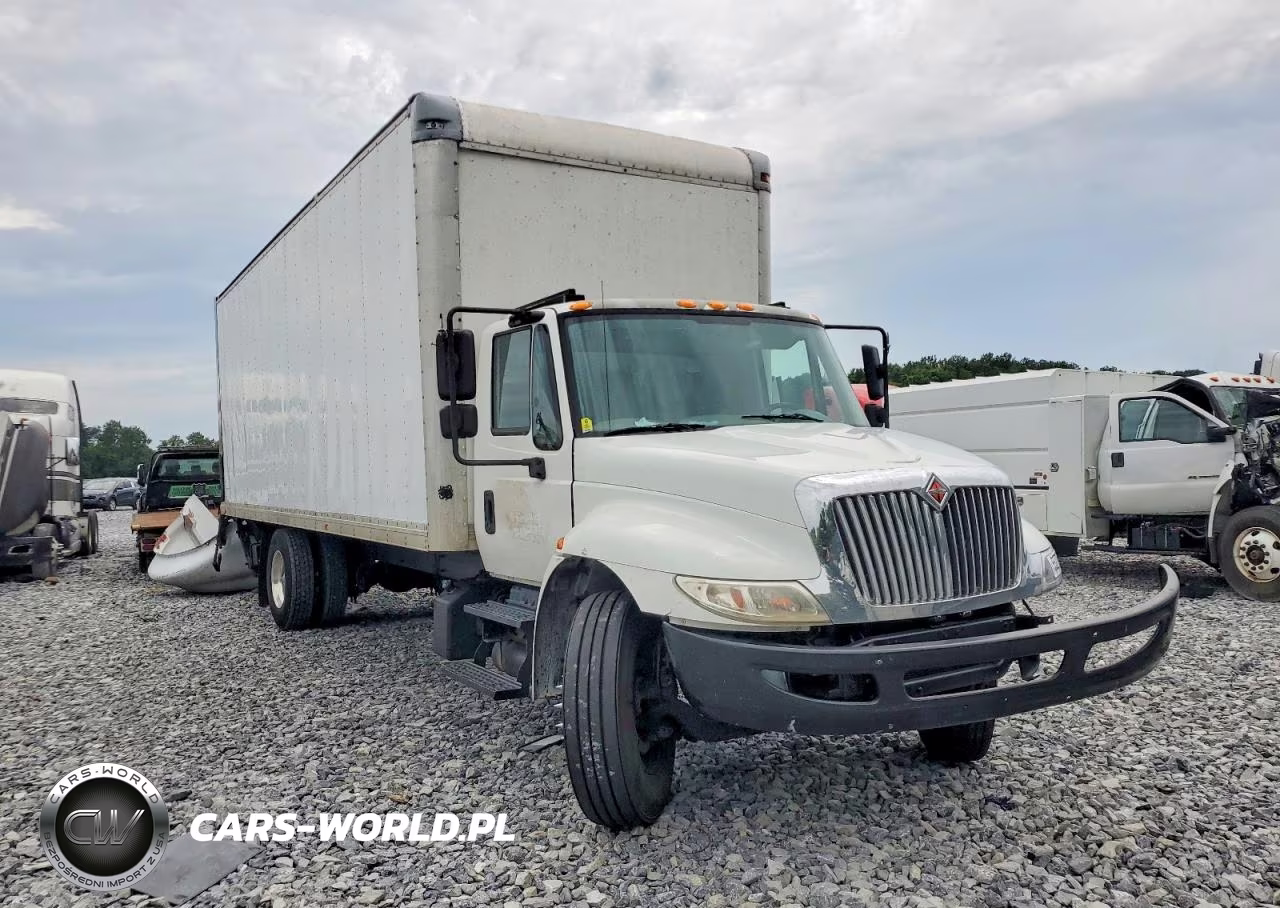 2018 International 4300 Box Truck – zdjęcie 1 z 10