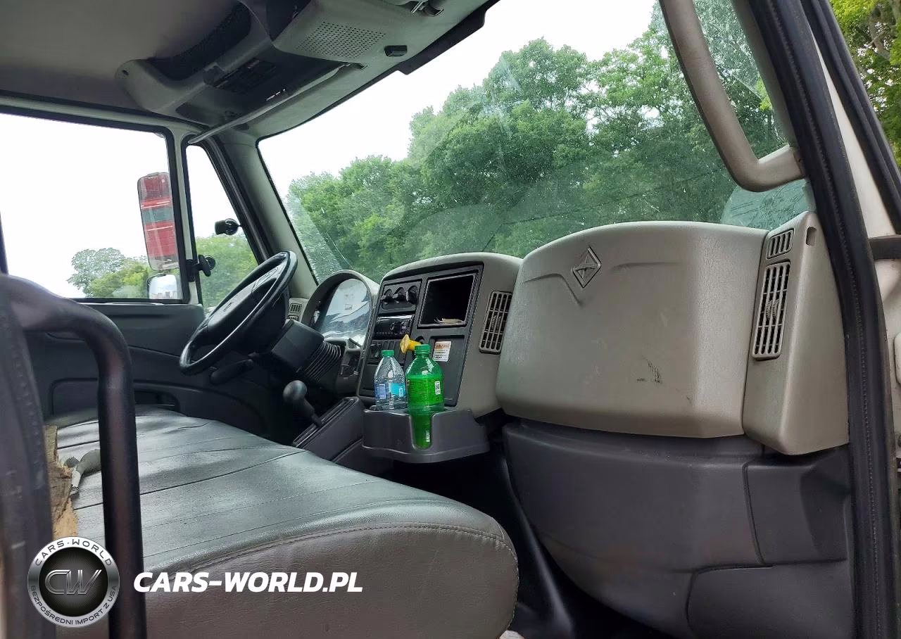 2018 International 4300 Box Truck VIN:3HAMMMMLXJL543857 - 5