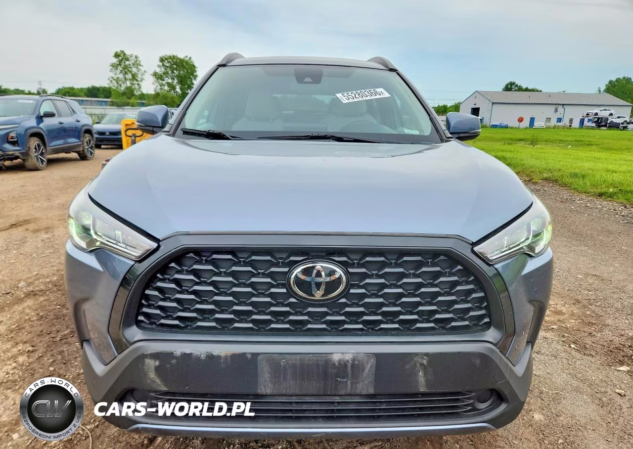 2022 Toyota Corolla Cross Le VIN:7MUCAABGXNV028957 - 5