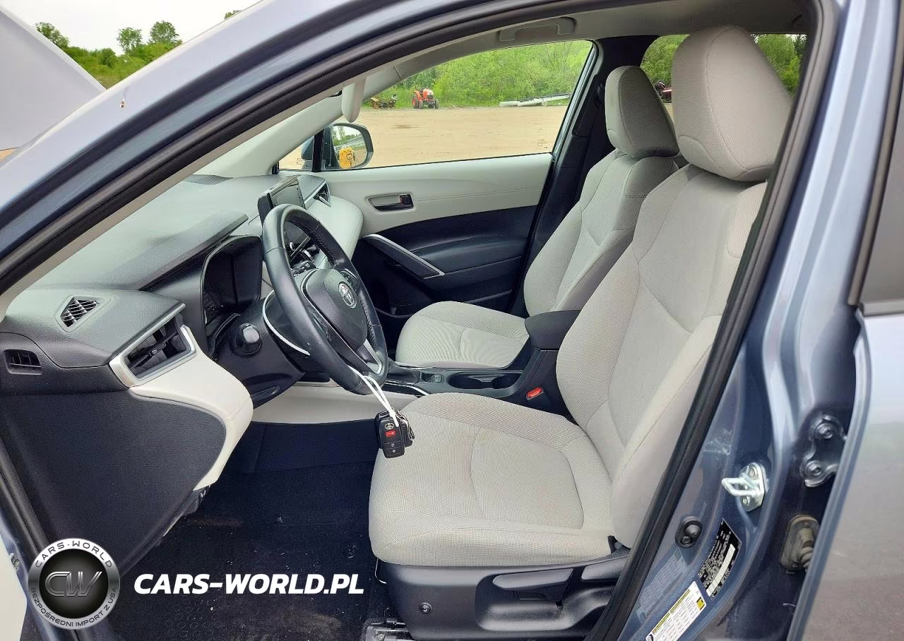 2022 Toyota Corolla Cross Le VIN:7MUCAABGXNV028957 - 7