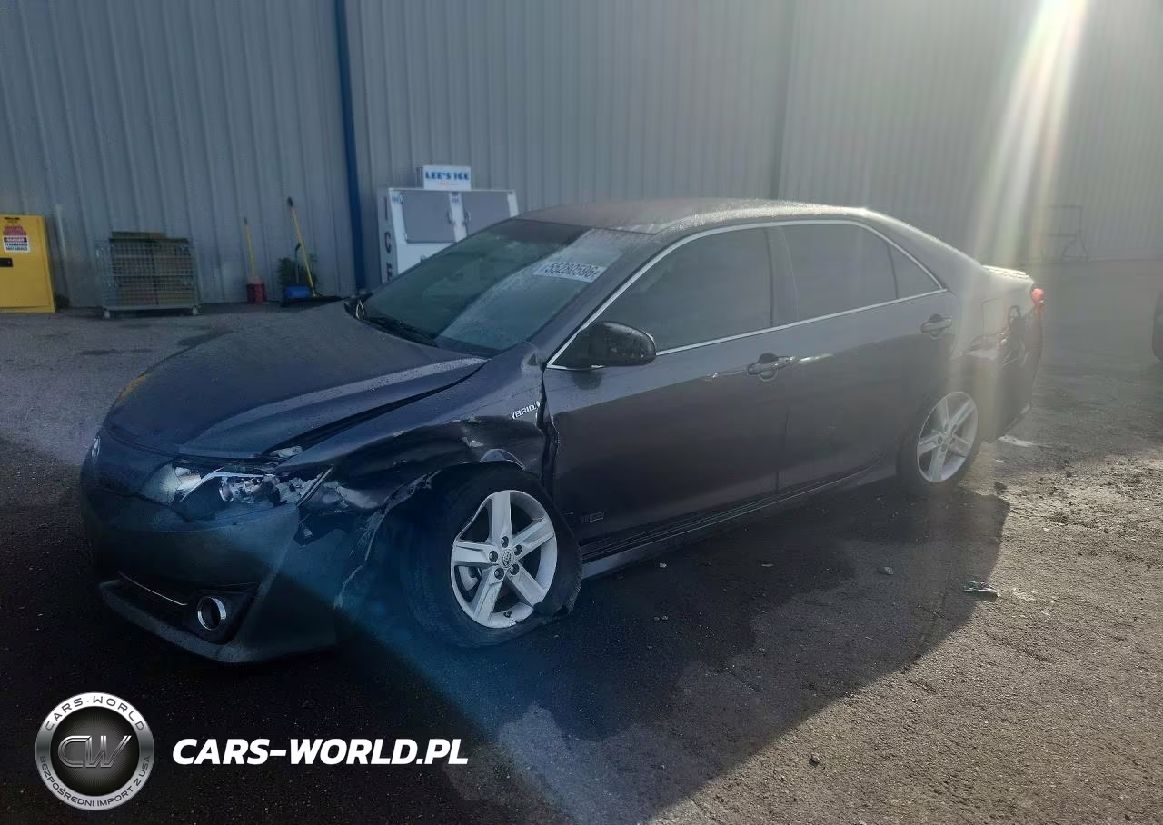 2014 Toyota Camry Hybrid Se – zdjęcie 1 z 12