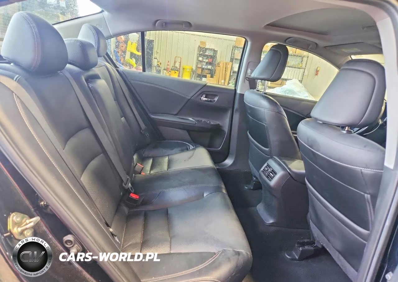 2016 Honda Accord Touring VIN:1HGCR3F92GA031220 - 10