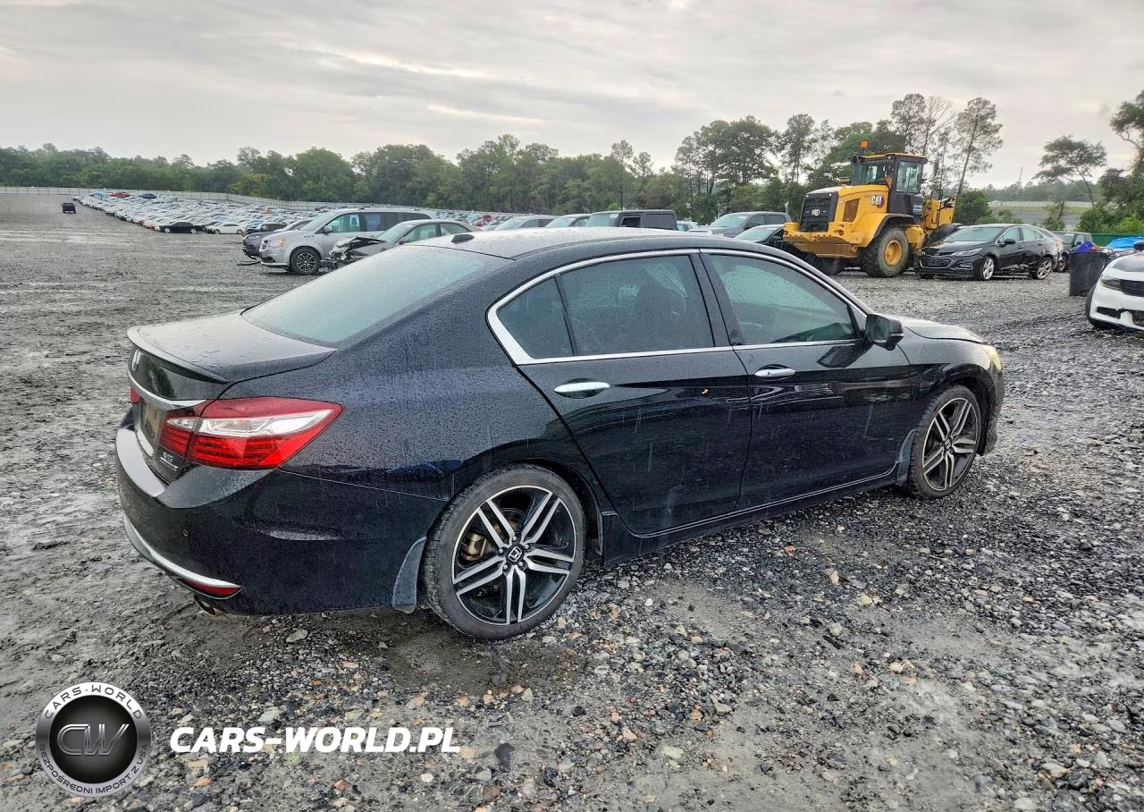 2016 Honda Accord Touring VIN:1HGCR3F92GA031220 - 3