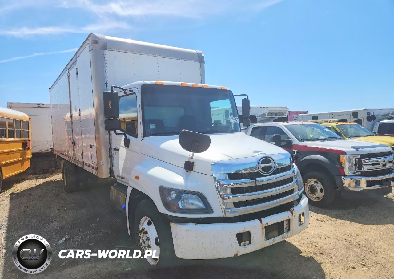 2016 Hino 338 Box Truck