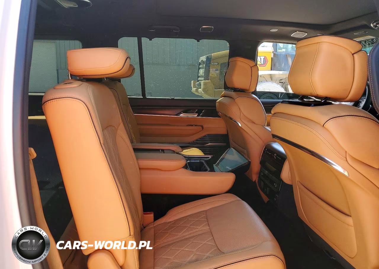 2024 Jeep Grand Wagoneer Series Iii VIN:1C4SJVGPXRS113719 - 11