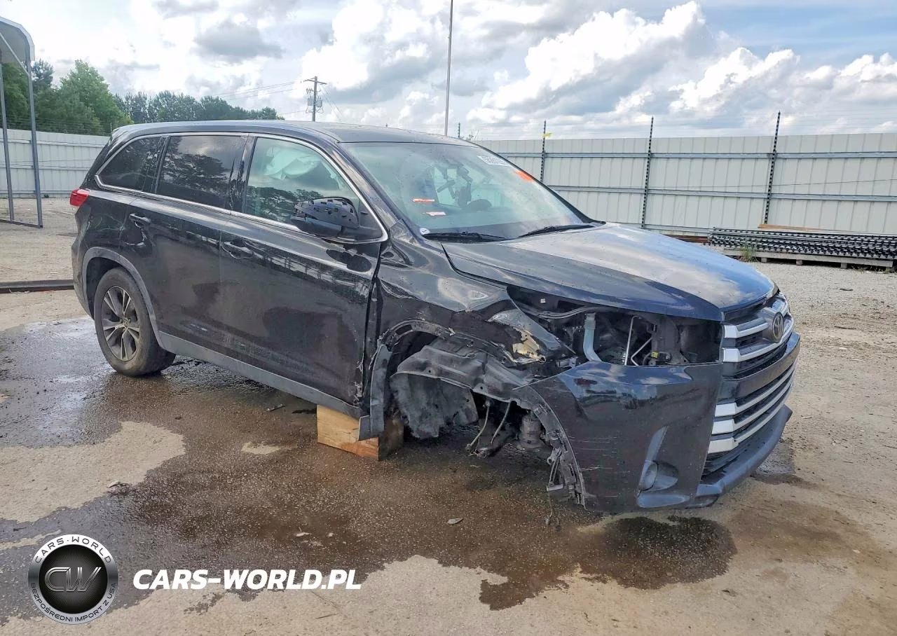 2019 Toyota Highlander Le VIN:5TDZARFH6KS060337 - 4