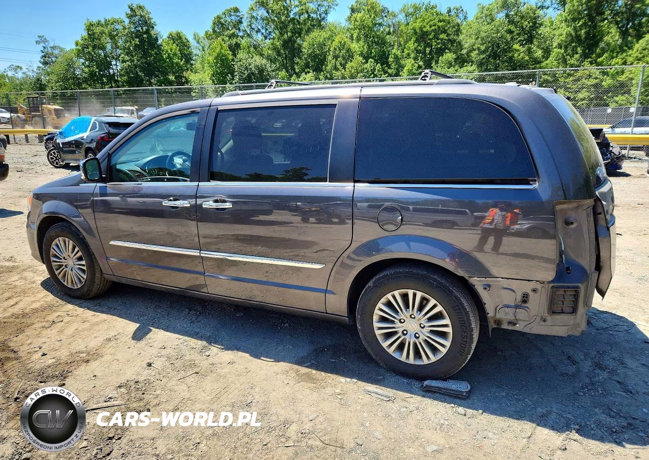 2016 Chrysler Town & Country Touring L VIN:2C4RC1CG9GR303968 - 2