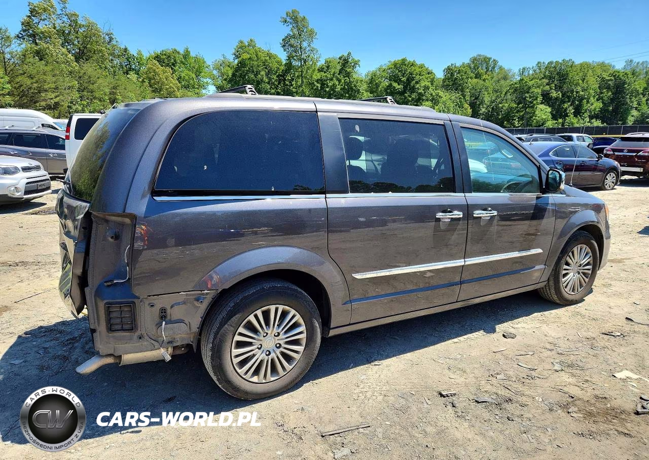 2016 Chrysler Town & Country Touring L VIN:2C4RC1CG9GR303968 - 3