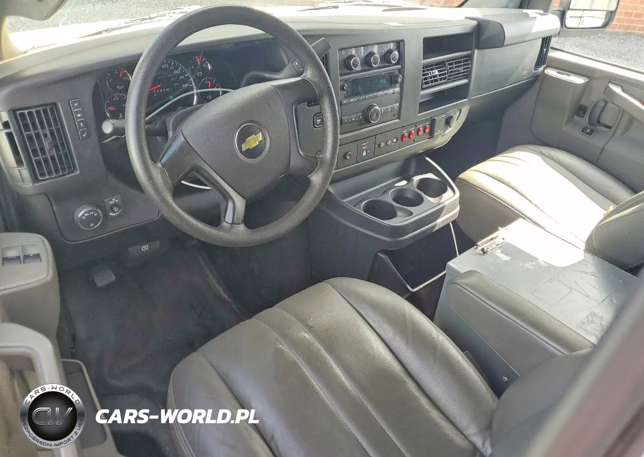 2016 Chevrolet Express G2500 VIN:1GCWGAFF2G1139185 - 8