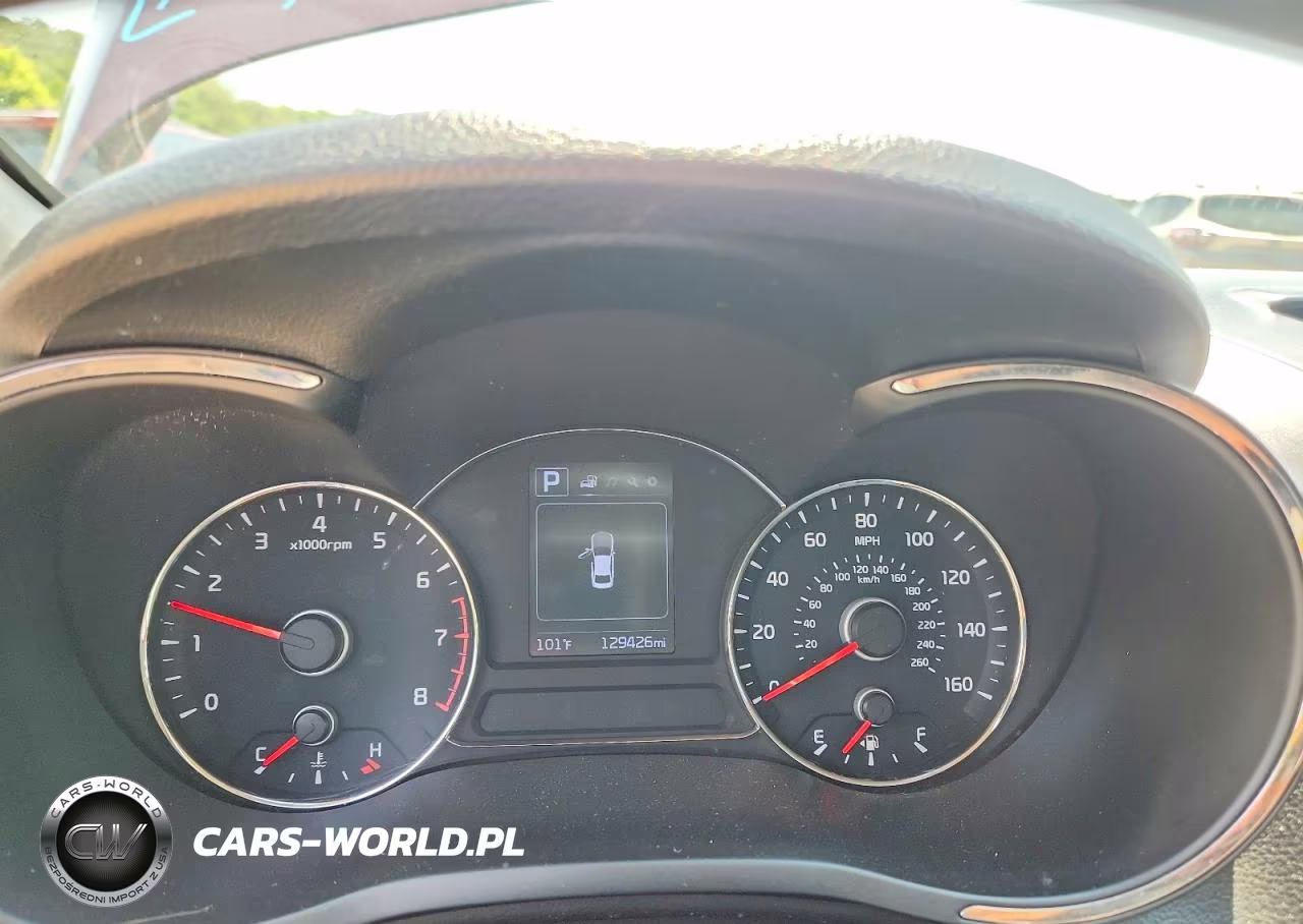 2018 Kia Forte Lx VIN:3KPFL4A74JE196652 - 9