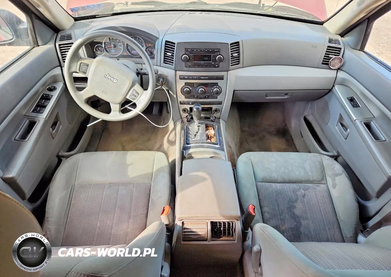 2007 Jeep Grand Cherokee Laredo VIN:1J8GR48K67C585797 - 8