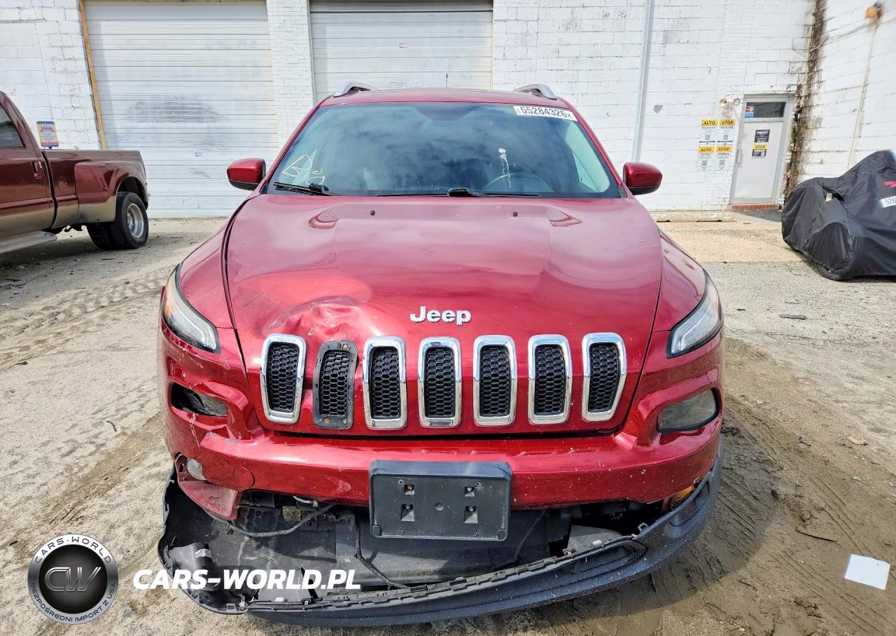 2014 Jeep Cherokee Latitude VIN:1C4PJLCS0EW155548 - 5
