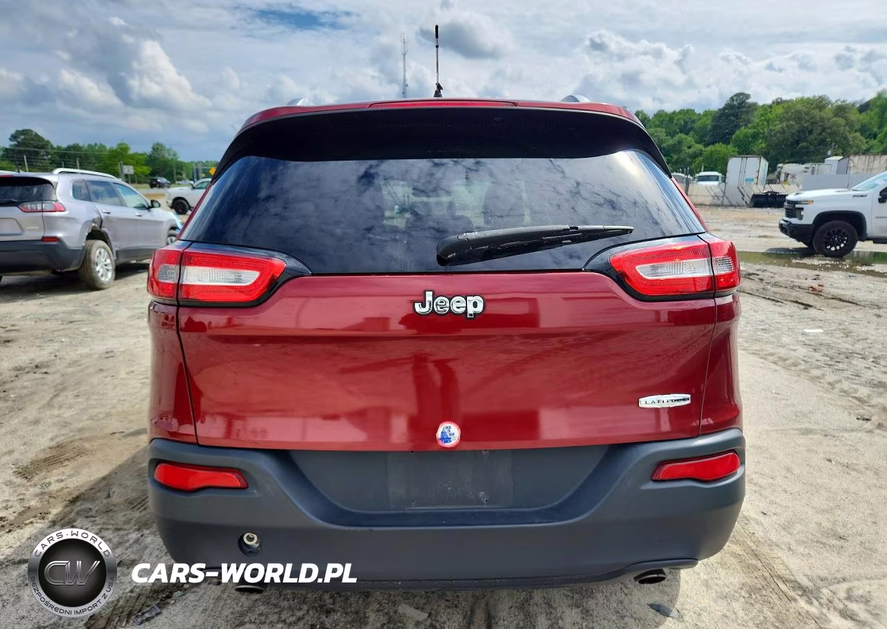 2014 Jeep Cherokee Latitude VIN:1C4PJLCS0EW155548 - 6