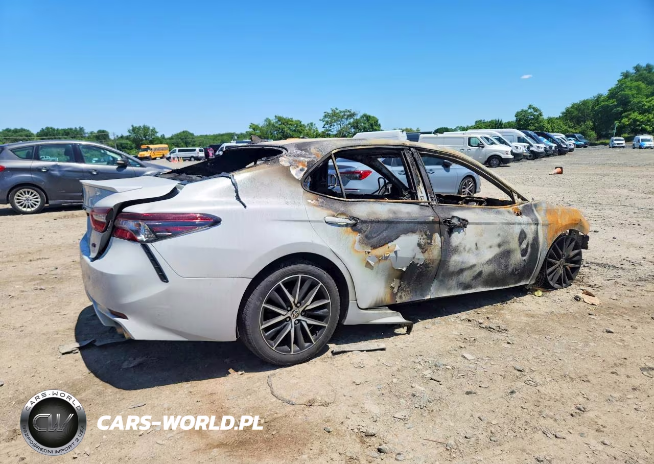 2023 Toyota Camry Se VIN:4T1T11AK2PU118324 - 3