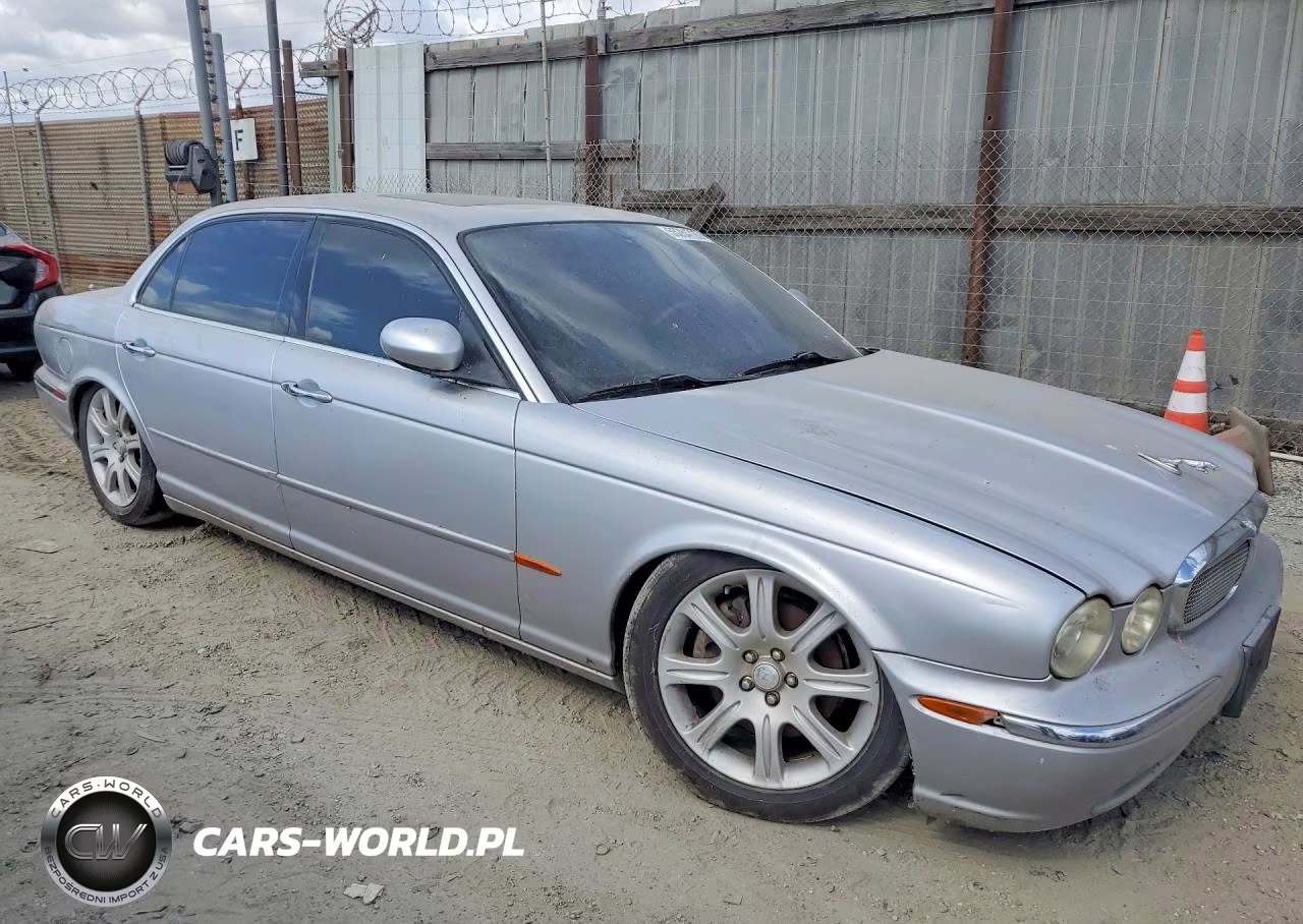 2005 Jaguar Xj8 VIN:SAJWA79C85SG44049 - 4