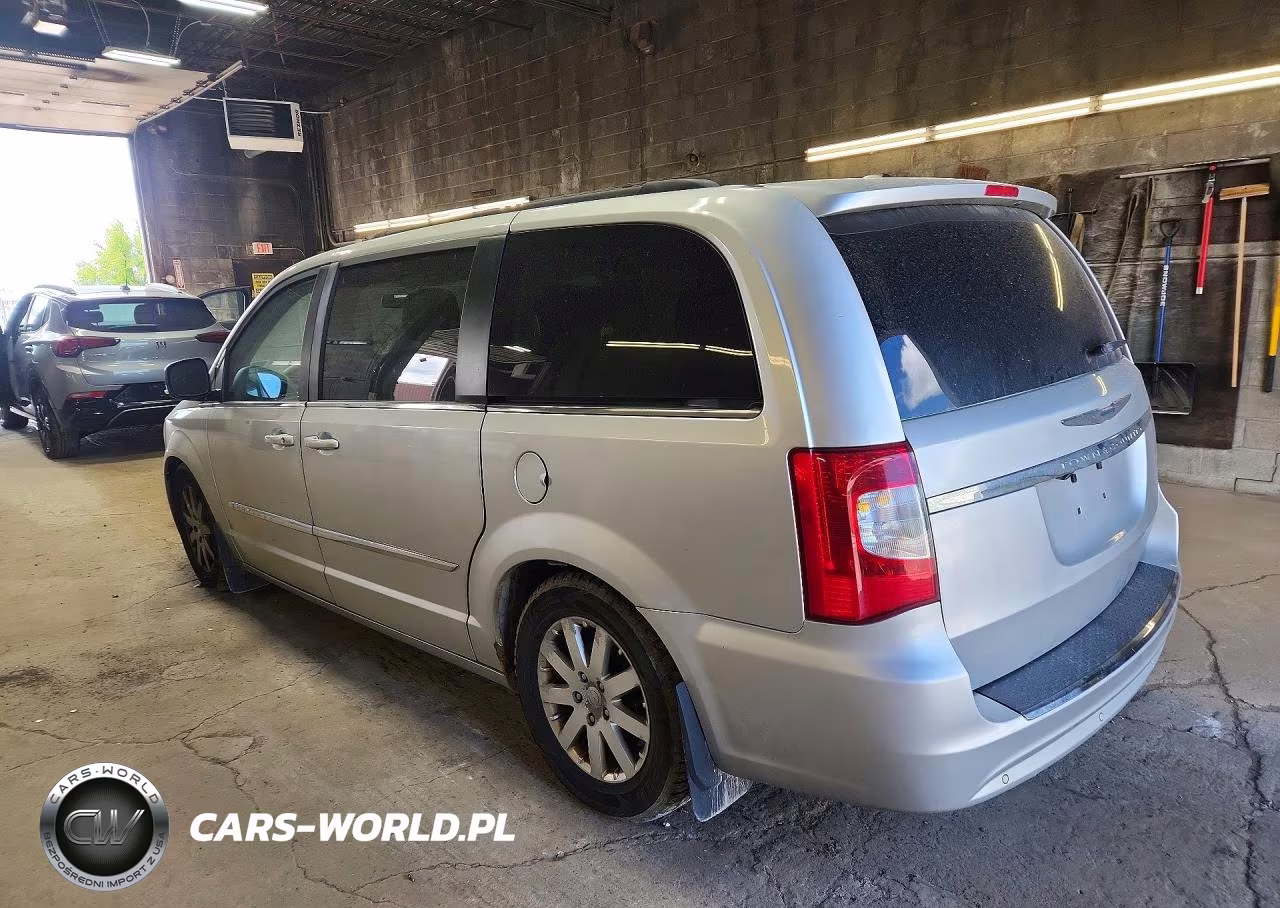 2011 Chrysler Town & Country Touring L VIN:2A4RR8DG0BR631594 - 2