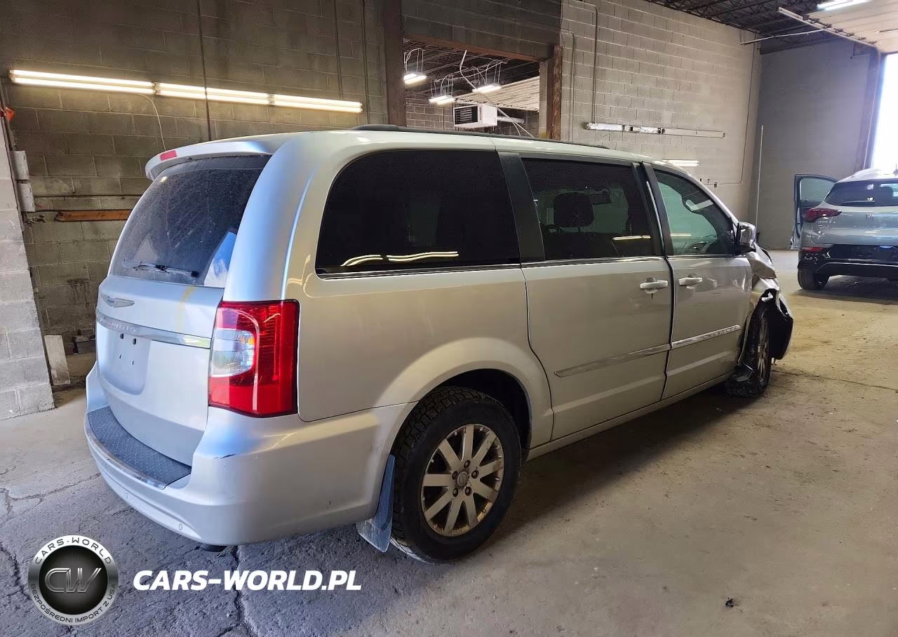 2011 Chrysler Town & Country Touring L VIN:2A4RR8DG0BR631594 - 3