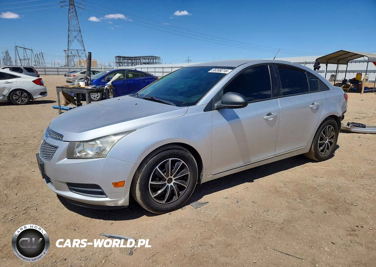 2013 Chevrolet Cruze Ls – zdjęcie 1 z 13
