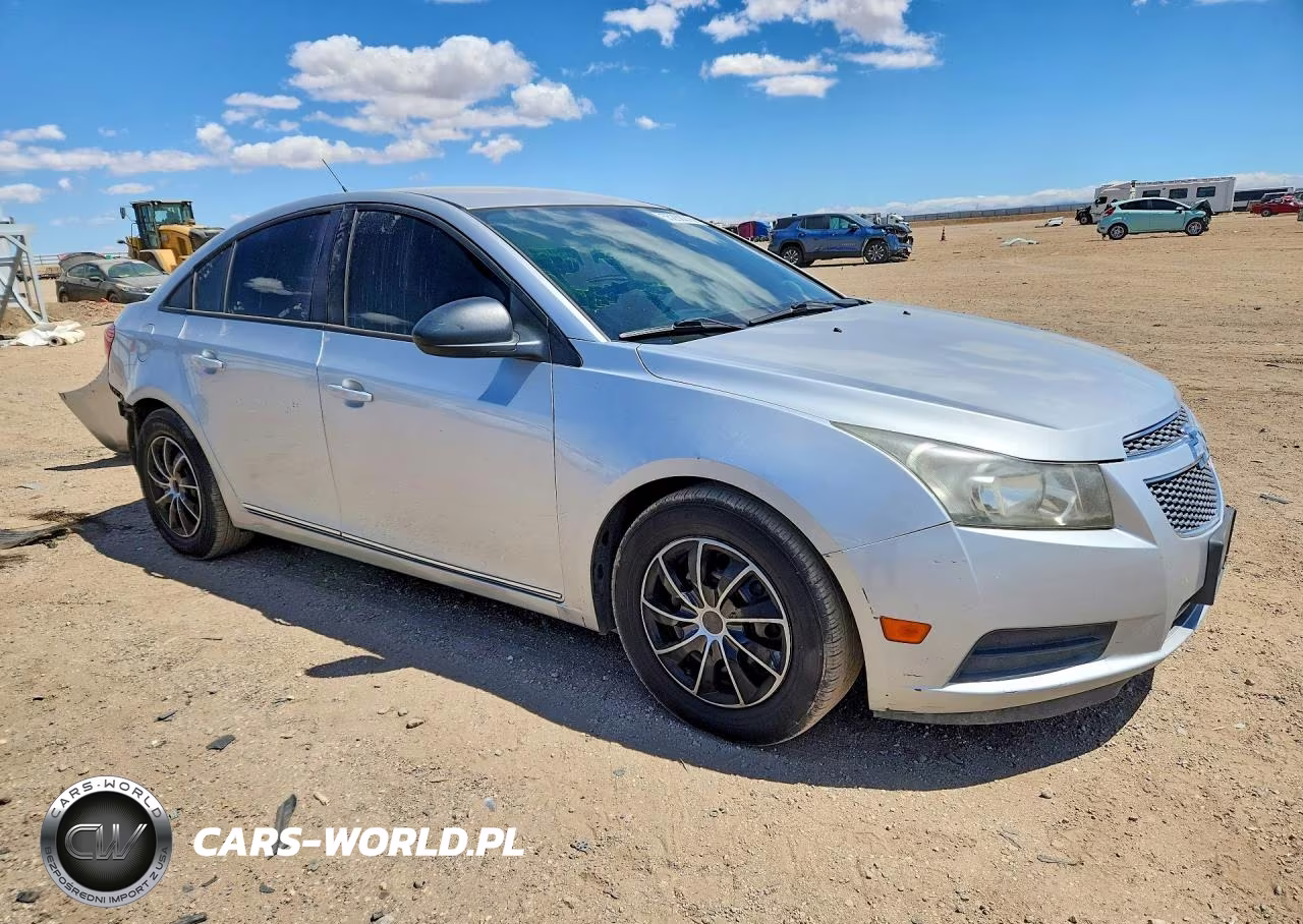 2013 Chevrolet Cruze Ls VIN:1G1PA5SG2D7281839 - 4