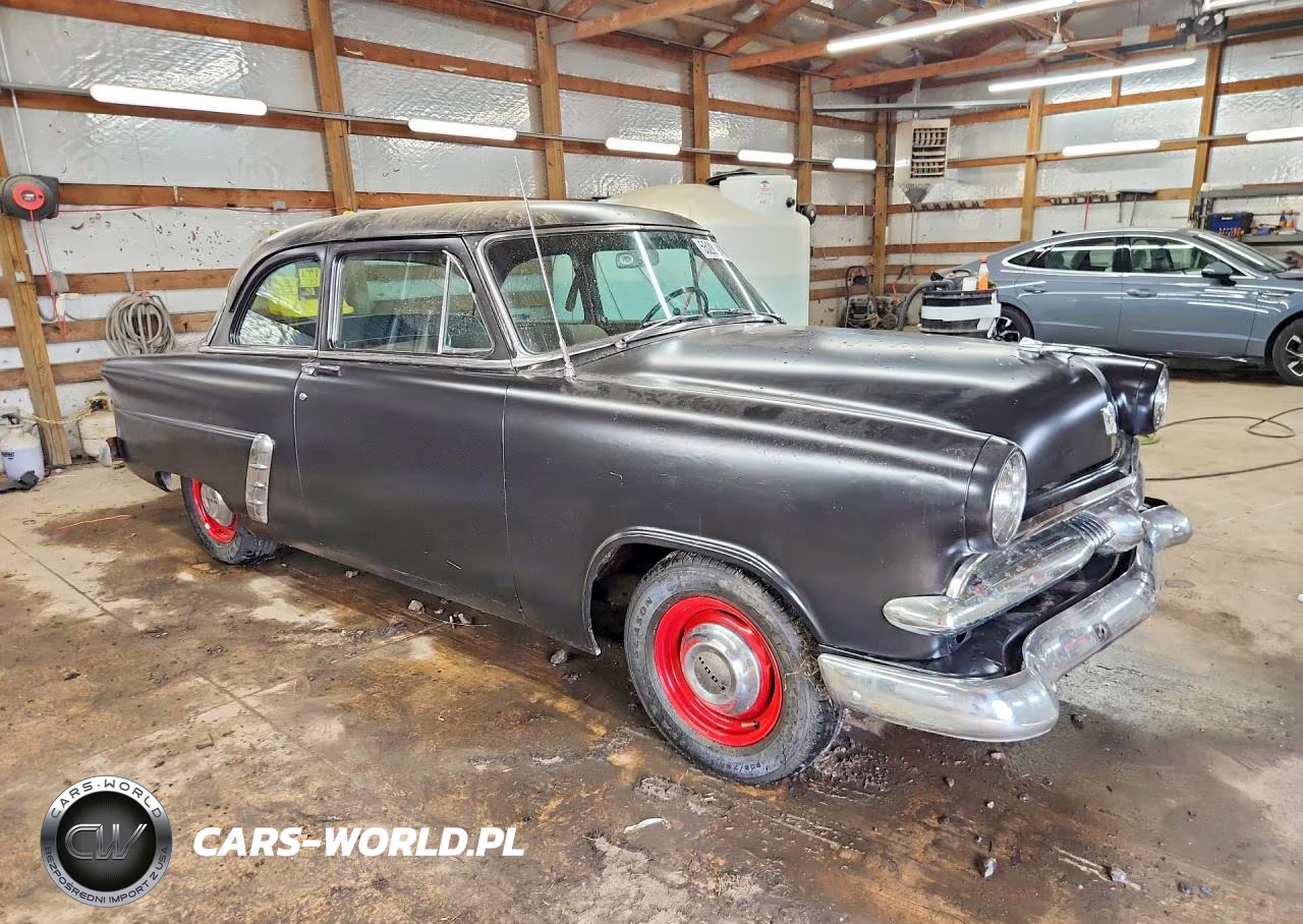 1953 Ford Custom Deluxe VIN:B3FG143311 - 4