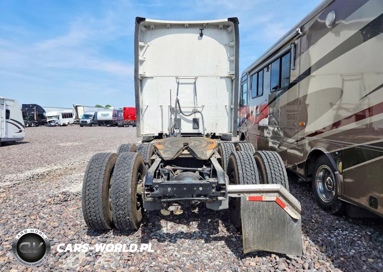 2020 Kenworth T680 - Semi Truck VIN:1XKYDP9XXLJ425146 - 6