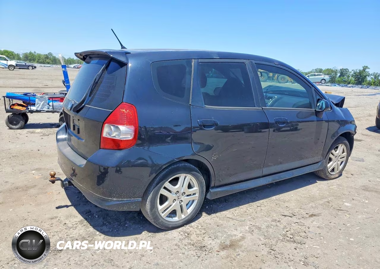 2008 Honda Fit Sport VIN:JHMGD37628S035698 - 3
