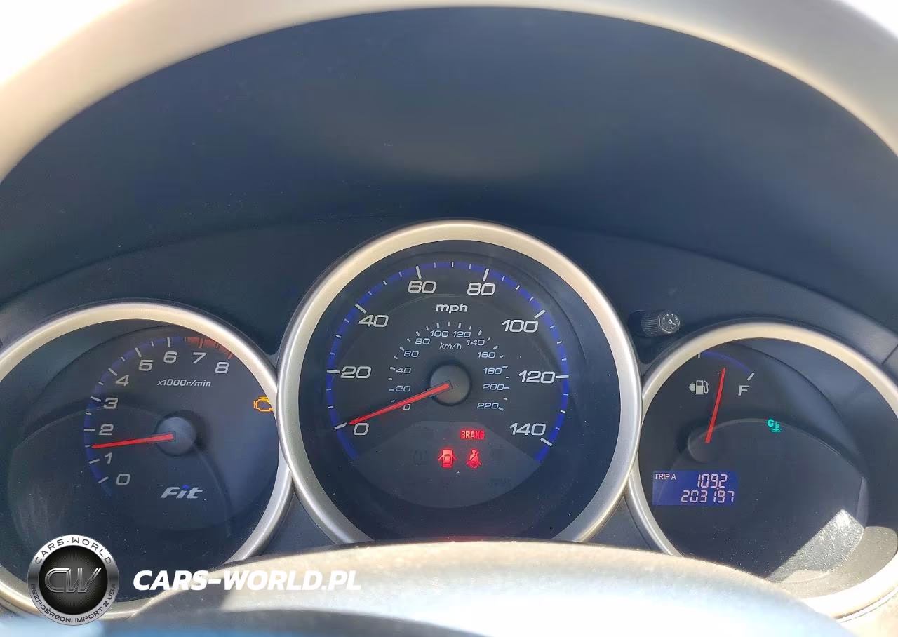2008 Honda Fit Sport VIN:JHMGD37628S035698 - 9
