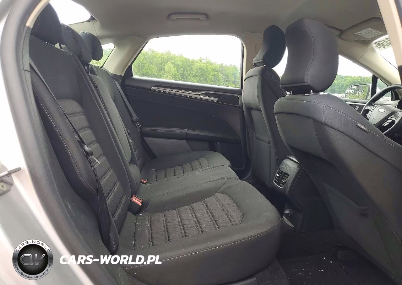 2019 Ford Fusion Se VIN:3FA6P0HD7KR236490 - 10