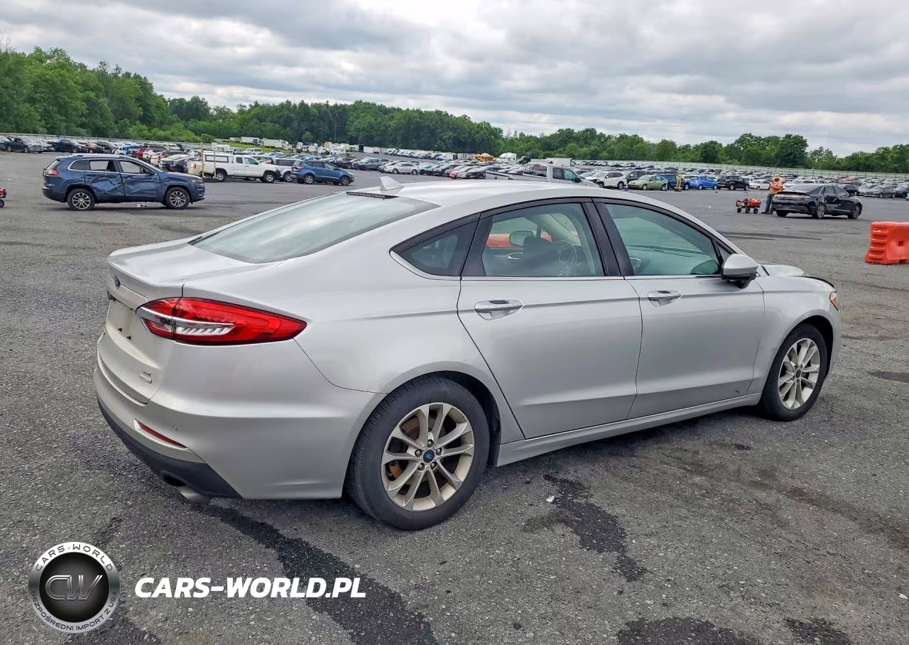 2019 Ford Fusion Se VIN:3FA6P0HD7KR236490 - 3