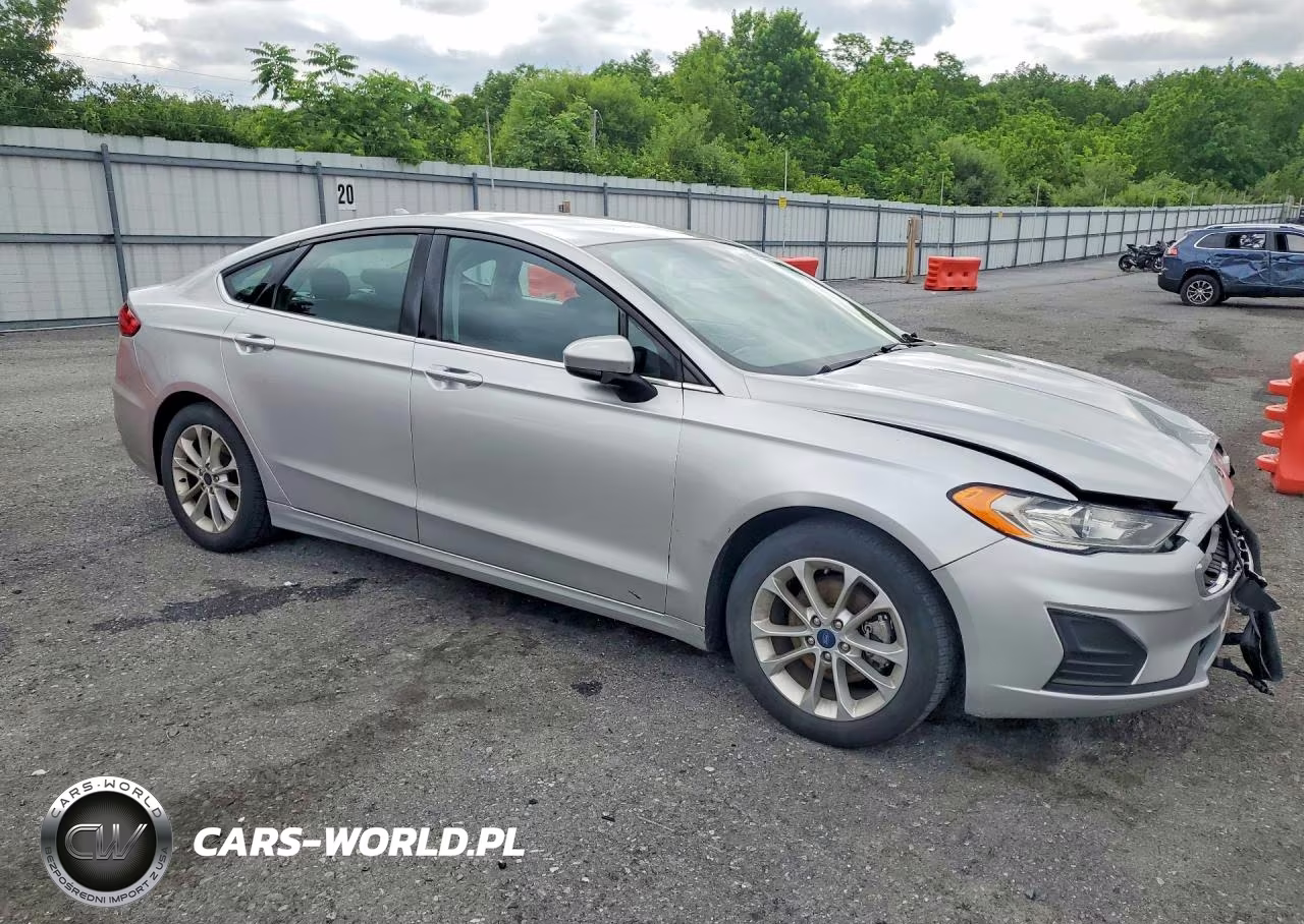 2019 Ford Fusion Se VIN:3FA6P0HD7KR236490 - 4