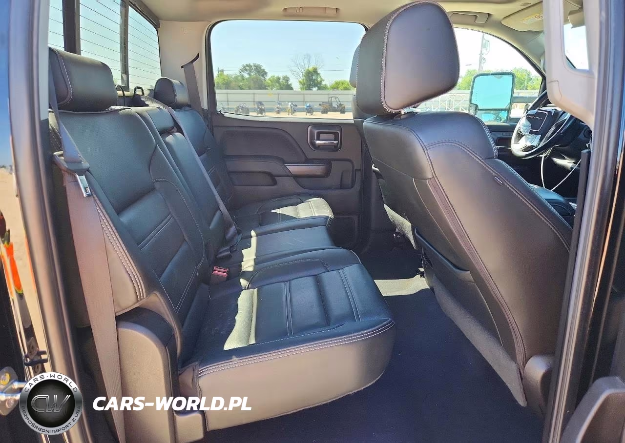 2019 GMC Sierra K2500 Denali VIN:1GT12SEG7KF258984 - 10