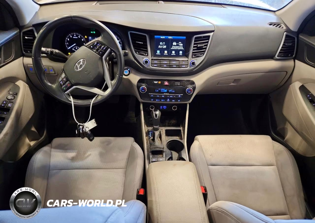2018 Hyundai Tucson Value VIN:KM8J3CA23JU748115 - 8