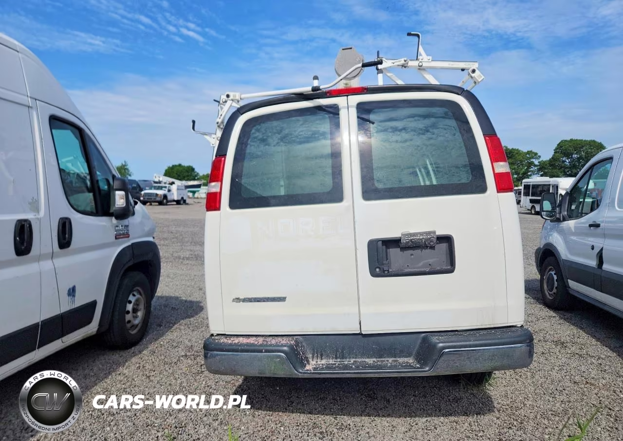 2018 Chevrolet Express G2500 VIN:1GCWGAFG7J1903953 - 6
