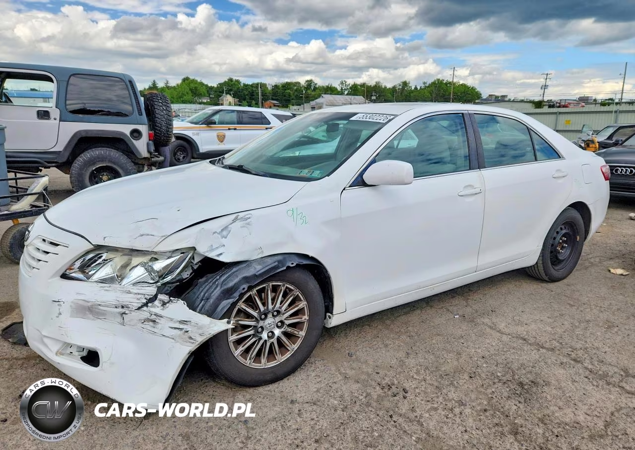 2009 Toyota Camry Le – zdjęcie 1 z 12