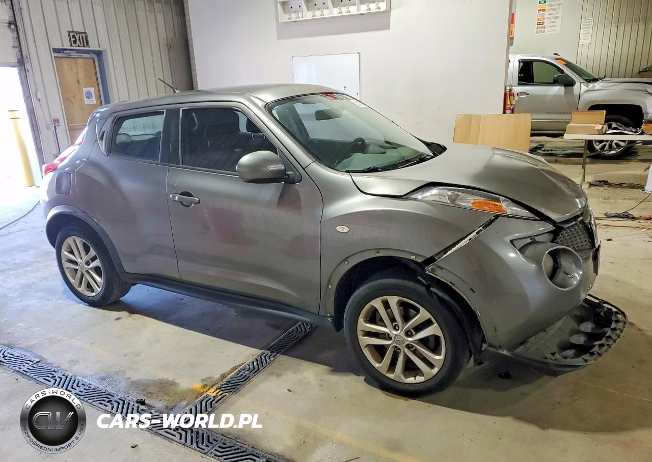 2011 Nissan Juke S VIN:JN8AF5MVXBT029050 - 4